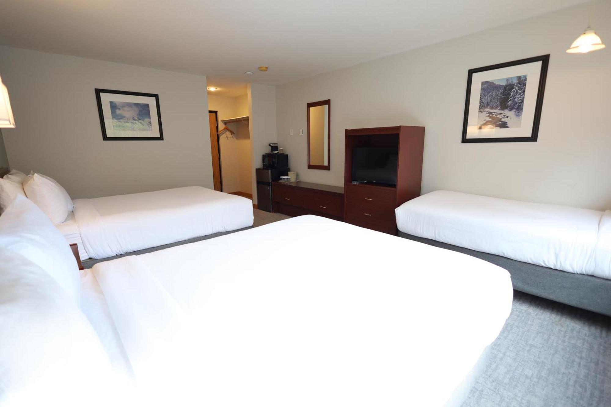 Glacier Mountain Lodge บลูริเวอร์ ภายนอก รูปภาพ